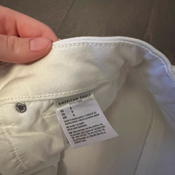 American eagle white shorts size: 8 - Picture 4 of 4